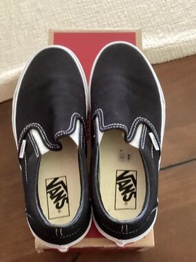Vans Kids Slip-On Sneakers - Black & White